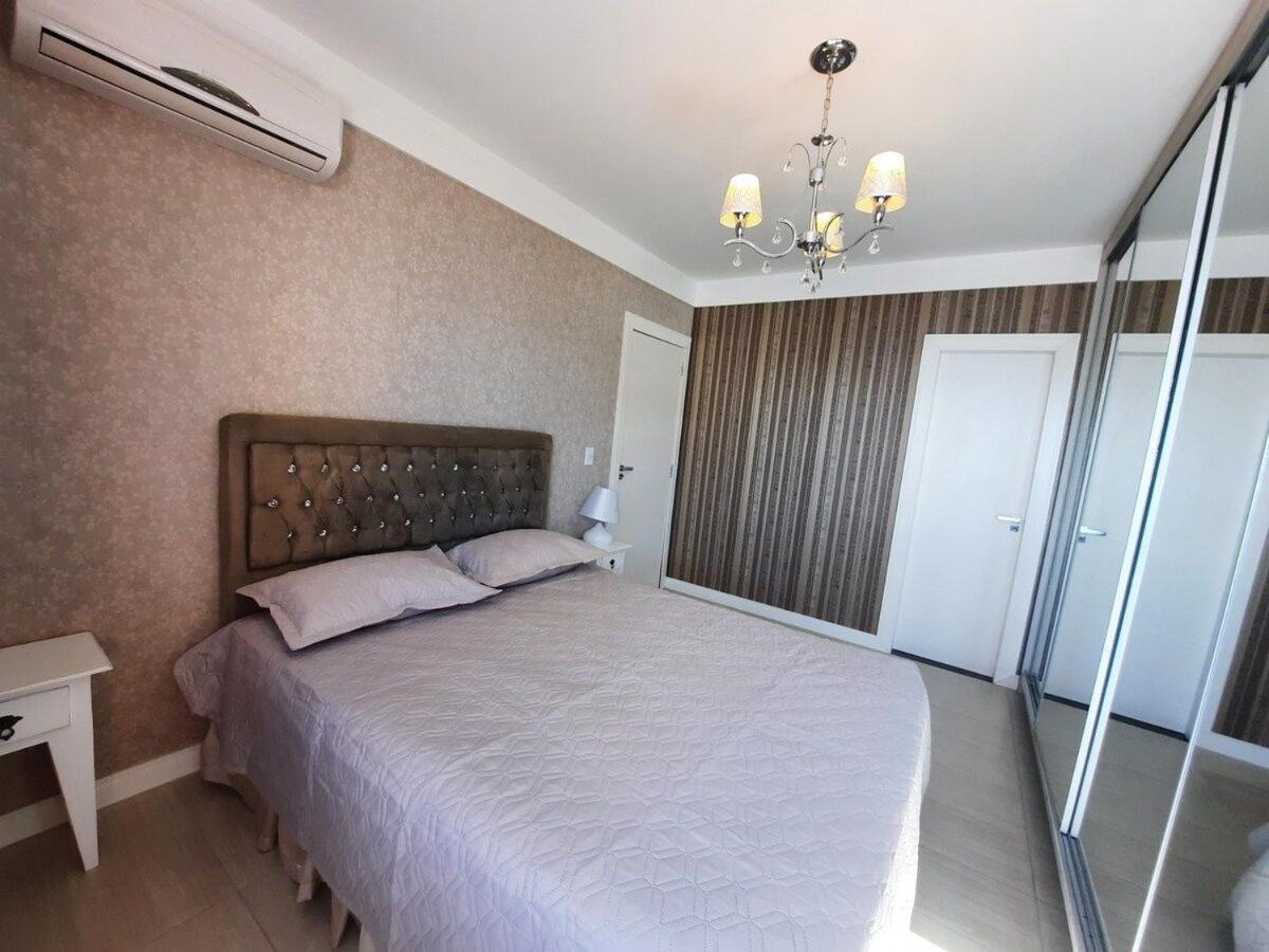 3 Suites Linda Vista Da Orla De Bc A 50M Da Praia - Somente Familiares Balneário Camboriú Exterior foto