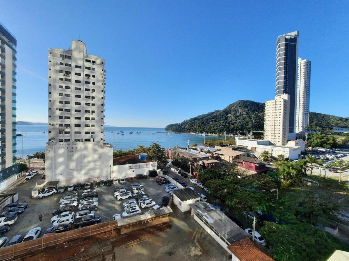 3 Suites Linda Vista Da Orla De Bc A 50M Da Praia - Somente Familiares Balneário Camboriú Exterior foto