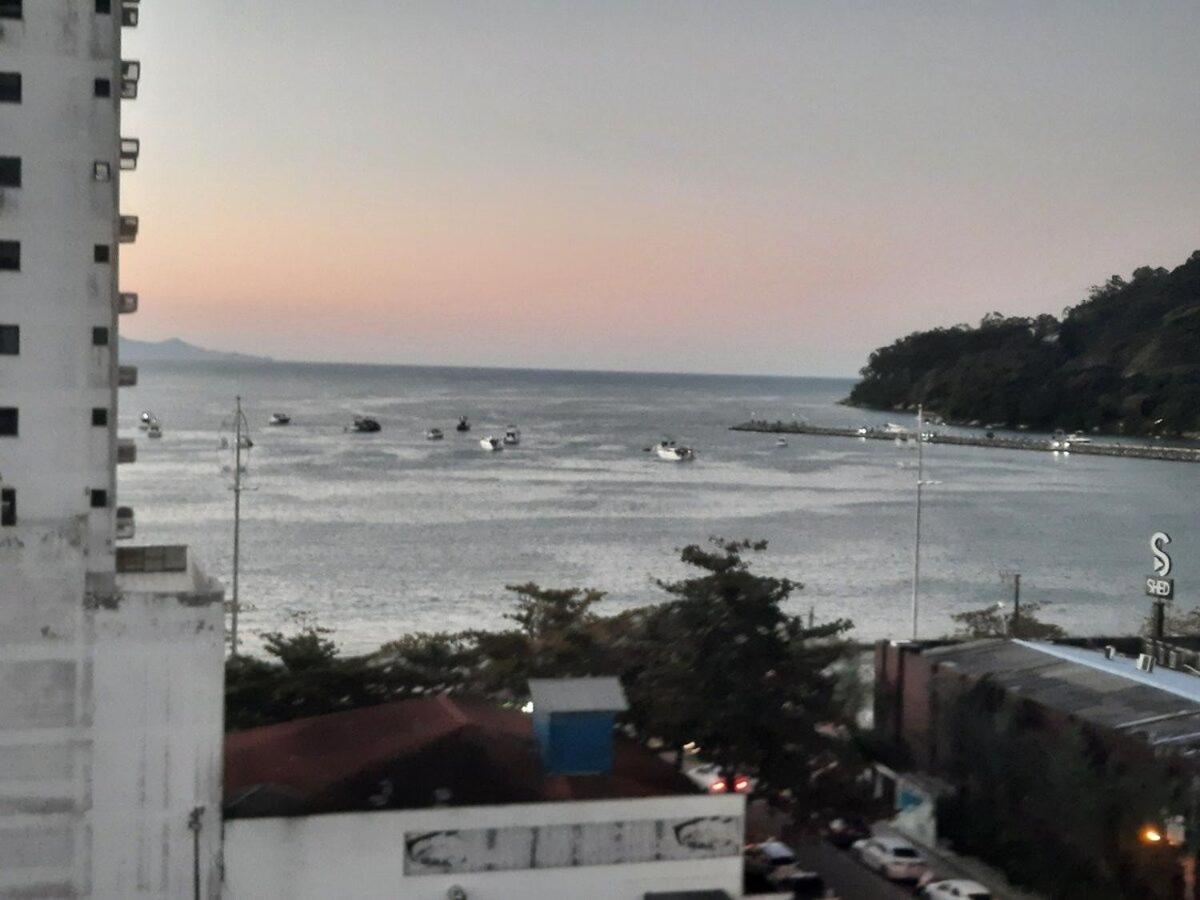 3 Suites Linda Vista Da Orla De Bc A 50M Da Praia - Somente Familiares Balneário Camboriú Exterior foto
