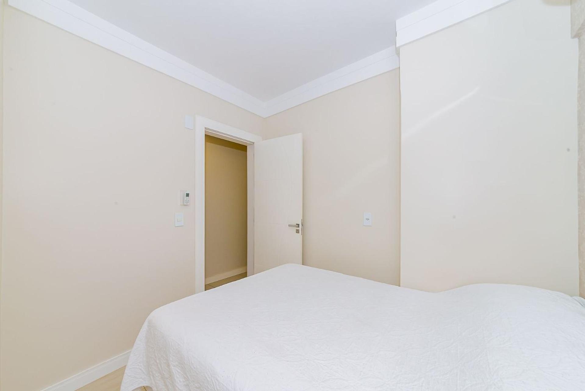 3 Suites Linda Vista Da Orla De Bc A 50M Da Praia - Somente Familiares Balneário Camboriú Exterior foto