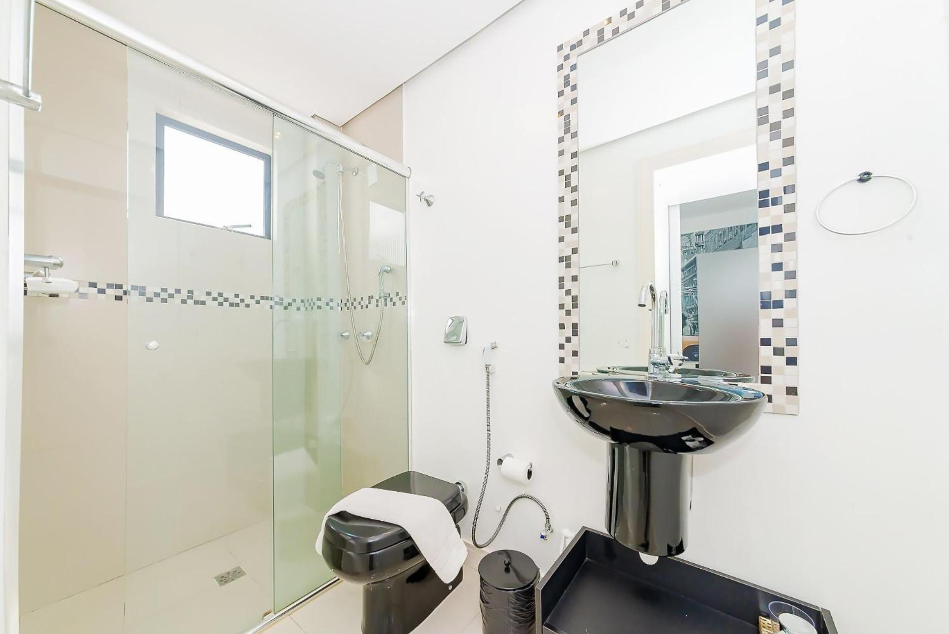 3 Suites Linda Vista Da Orla De Bc A 50M Da Praia - Somente Familiares Balneário Camboriú Exterior foto