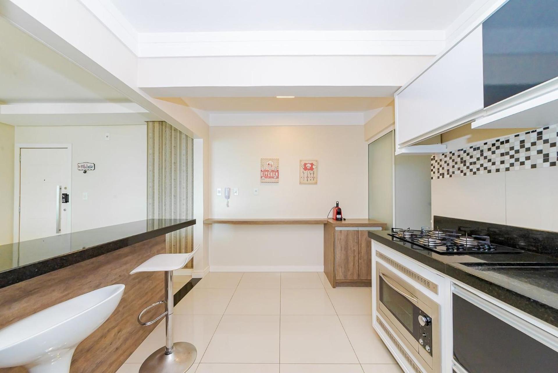 3 Suites Linda Vista Da Orla De Bc A 50M Da Praia - Somente Familiares Balneário Camboriú Exterior foto